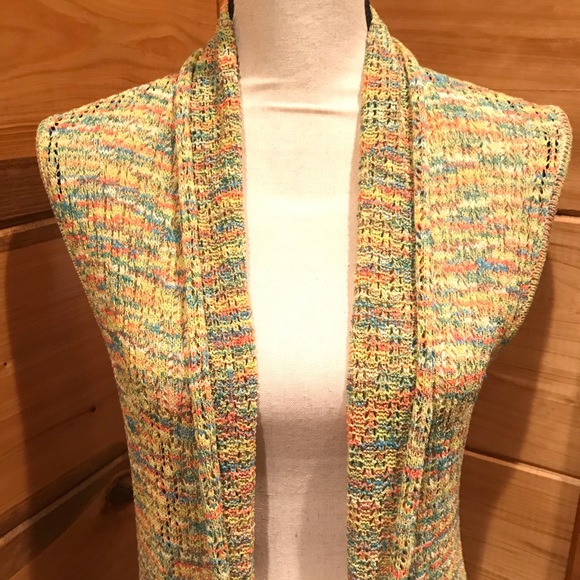 Multi Color Sleeveless Cardigan with Pockets - Picture 3 of 5